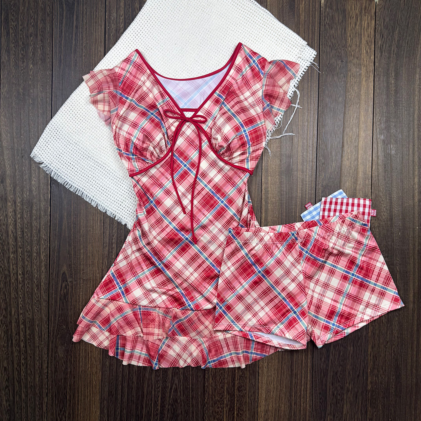 甜辣ins复古分体泳衣女保守显瘦