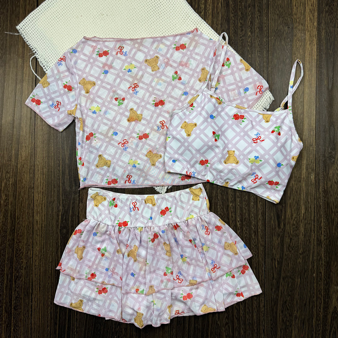 泳衣高级感保守学生甜美卡通可爱日系温泉度假纯欲显瘦碎花泳装女