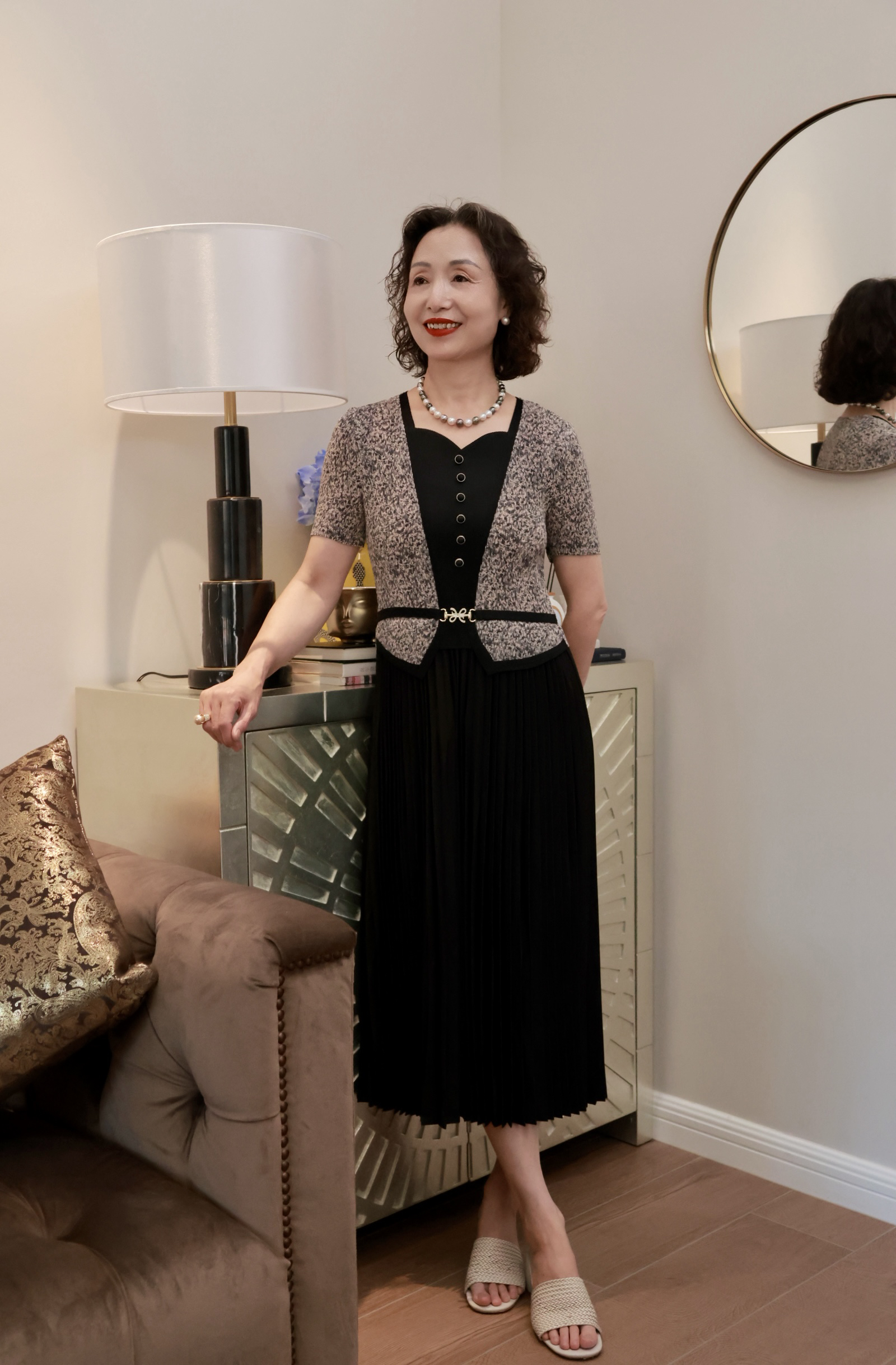 夏季妈妈短袖褶皱连衣裙女长款宽松显瘦气质优雅小香风拼接假两件