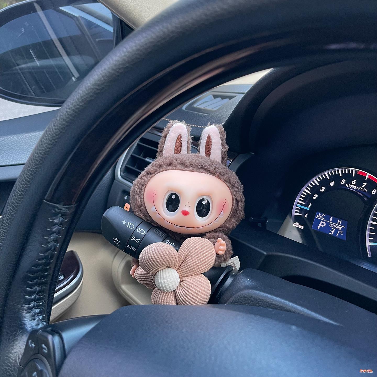 车内饰品摆件拉布布汽车