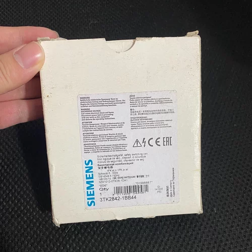 3TK2842-1BB44 安全继电器 工业工控自动化配件器件议价维修