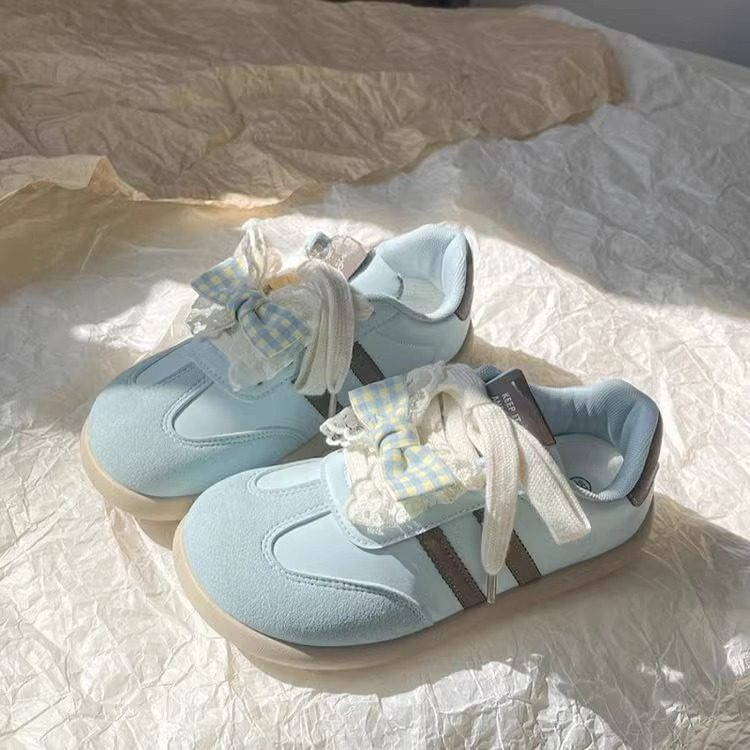 高颜值百搭板鞋女款2026新款春季厚底小白鞋甜美德训鞋chic韩版