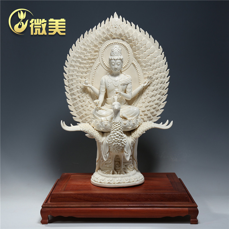 孔雀大明王光明佛母像