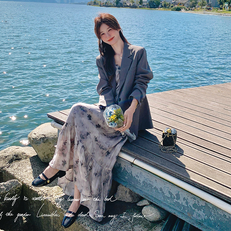 法式复古碎花吊带连衣裙套装女2025春季新款气质高级感西装两件套,女装套装/套裙,2C018