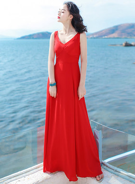 2023新款女士长裙子V领年会红色礼服裙雪纺显瘦气质吊带连衣裙