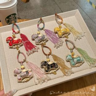 2026年新年宋锦小马纯手工宋锦生肖马挂件包挂车挂流苏古风饰品