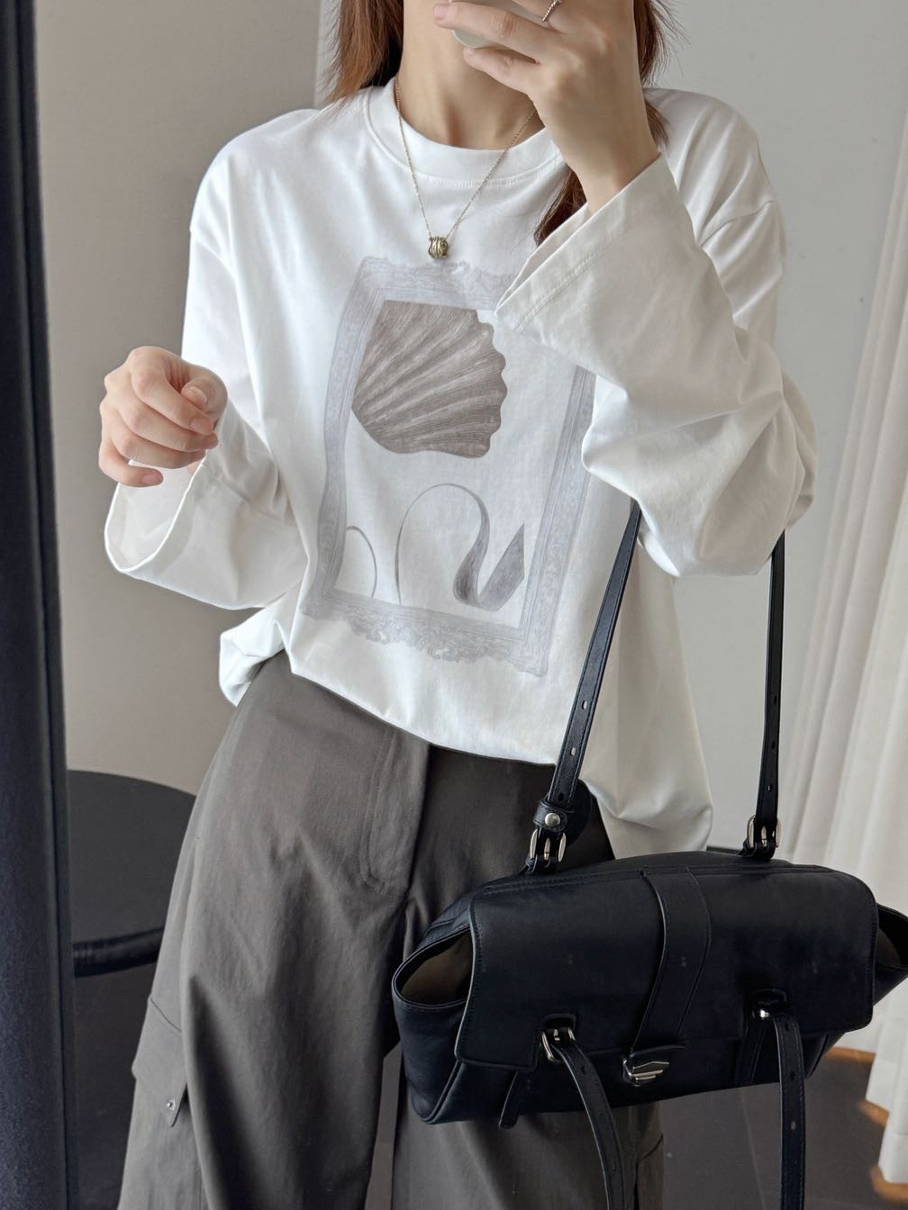 2026秋新品100棉长袖T恤女宽松复古印花百搭艺术框打底衫上衣3321