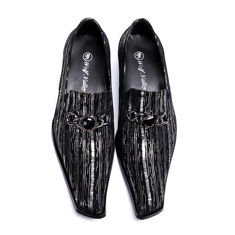 个性时尚尖头外贸休闲反绒皮鞋美发师鞋套脚透气低帮青年潮男鞋子