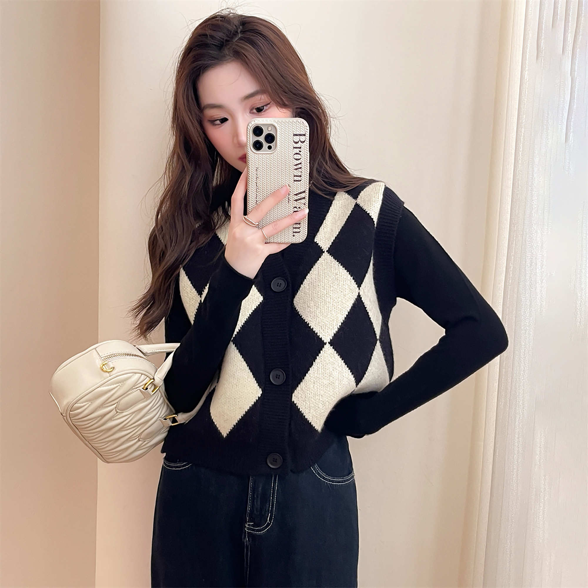唐狮复古菱格V领开衫马甲背心女2025新款秋冬季英伦风内搭毛衣qd