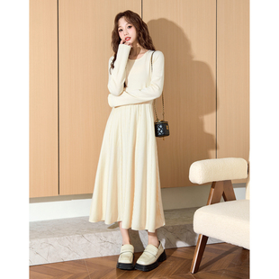 唐狮冬季白色长袖针织连衣裙秋冬款女长款毛衣裙内搭打底裙配大衣