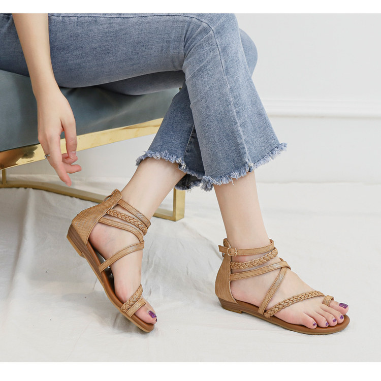 新款仙女搭配裙子百搭露趾时尚夹趾民族风大码罗马女凉鞋软底休闲