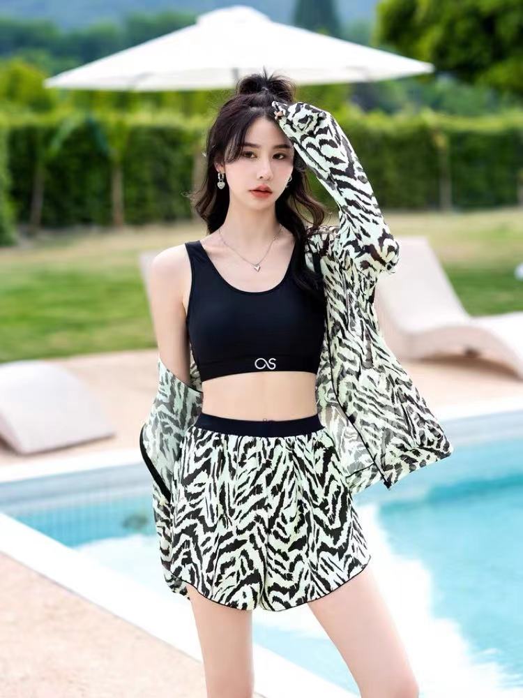 泳衣女款2024年新款爆款遮肉微胖高级感温泉分体运动长袖三件套