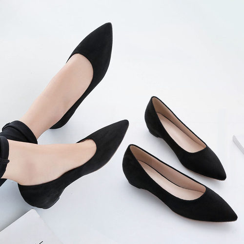 港风轻奢新款~尖头平底包鞋女春秋一脚蹬真皮黑色软底职业工作鞋