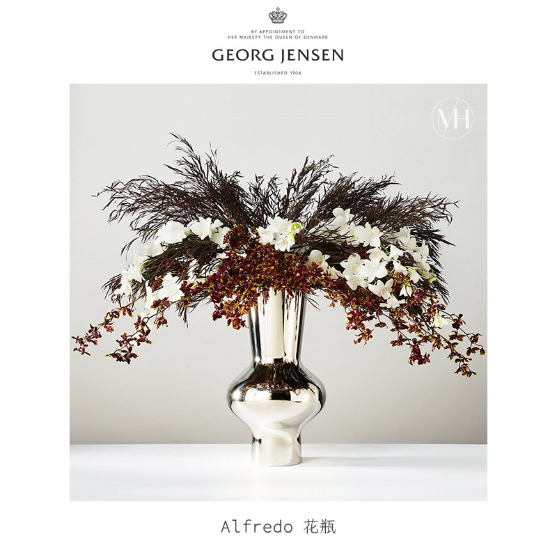 GeorgJensen亮银色不锈钢花瓶图片