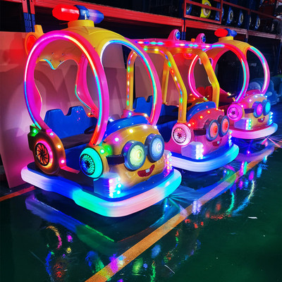 广场双人摆摊游乐电动车公园景区