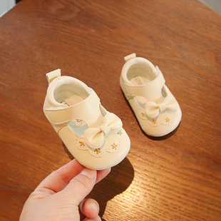 春季一岁女宝宝学步鞋6到12个月婴儿鞋子一阶段婴幼儿公主鞋软底8