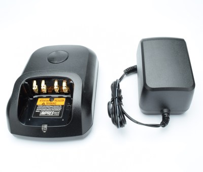 适配摩托对讲机XIR P8200 P8268 P8800 6600 P8668 GP328D+充电器