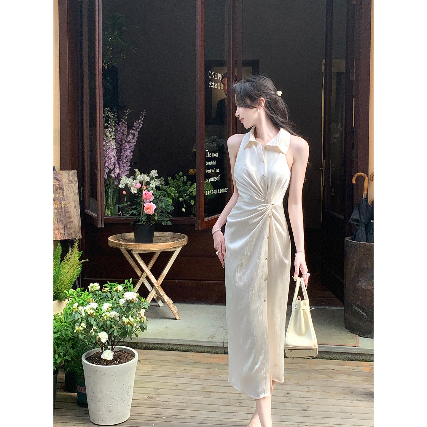 韩语琳 法式名媛挂脖连衣裙女缎面扭结收腰开叉气质通勤显瘦长裙