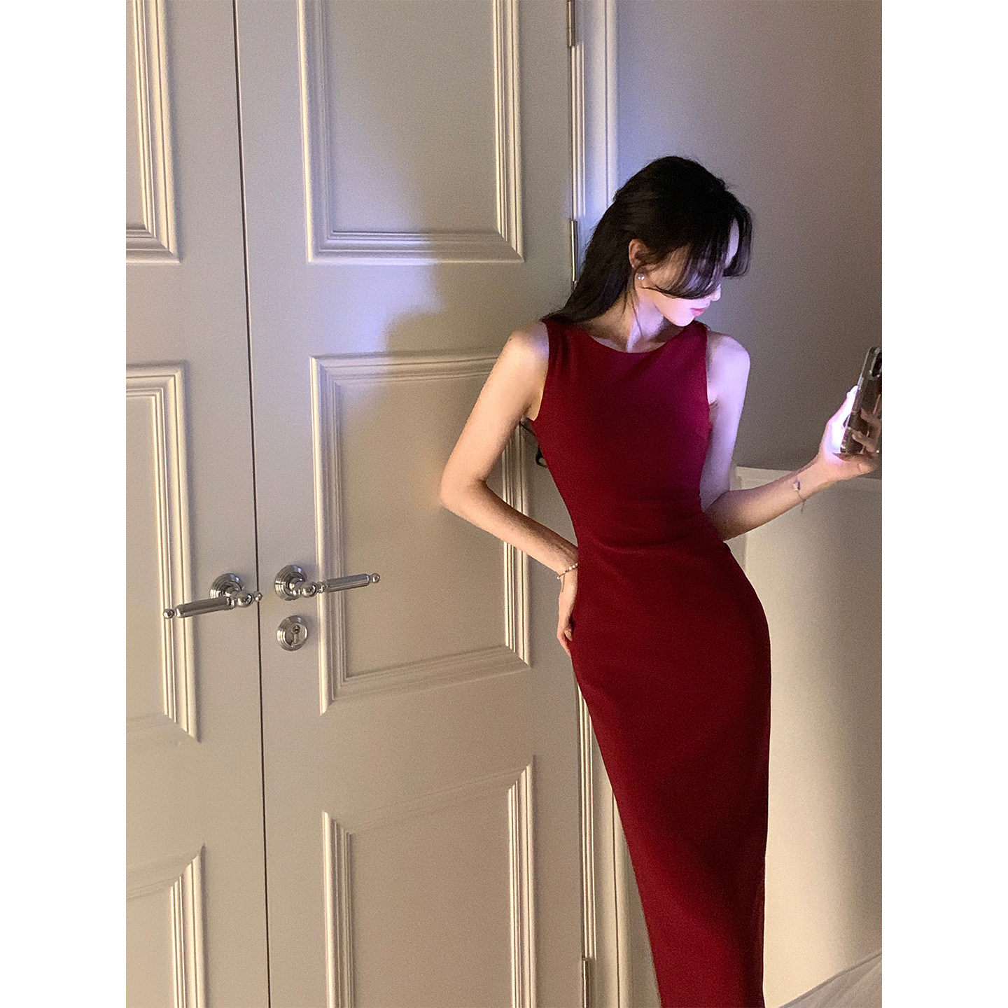 韩语琳 法式高级感酒红无袖连衣裙女收腰包臀开叉气质名媛风长裙