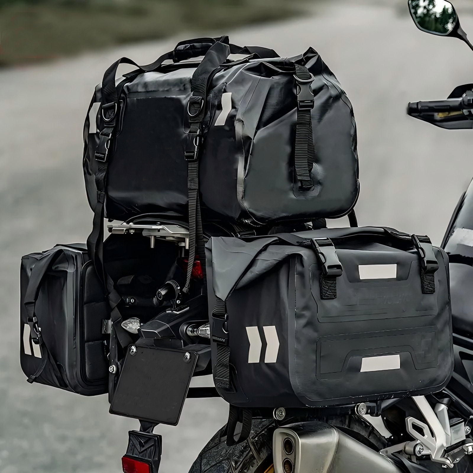 摩托车防水驮包机车骑士装备尾箱头盔包骑行李袋长途摩旅后座边包