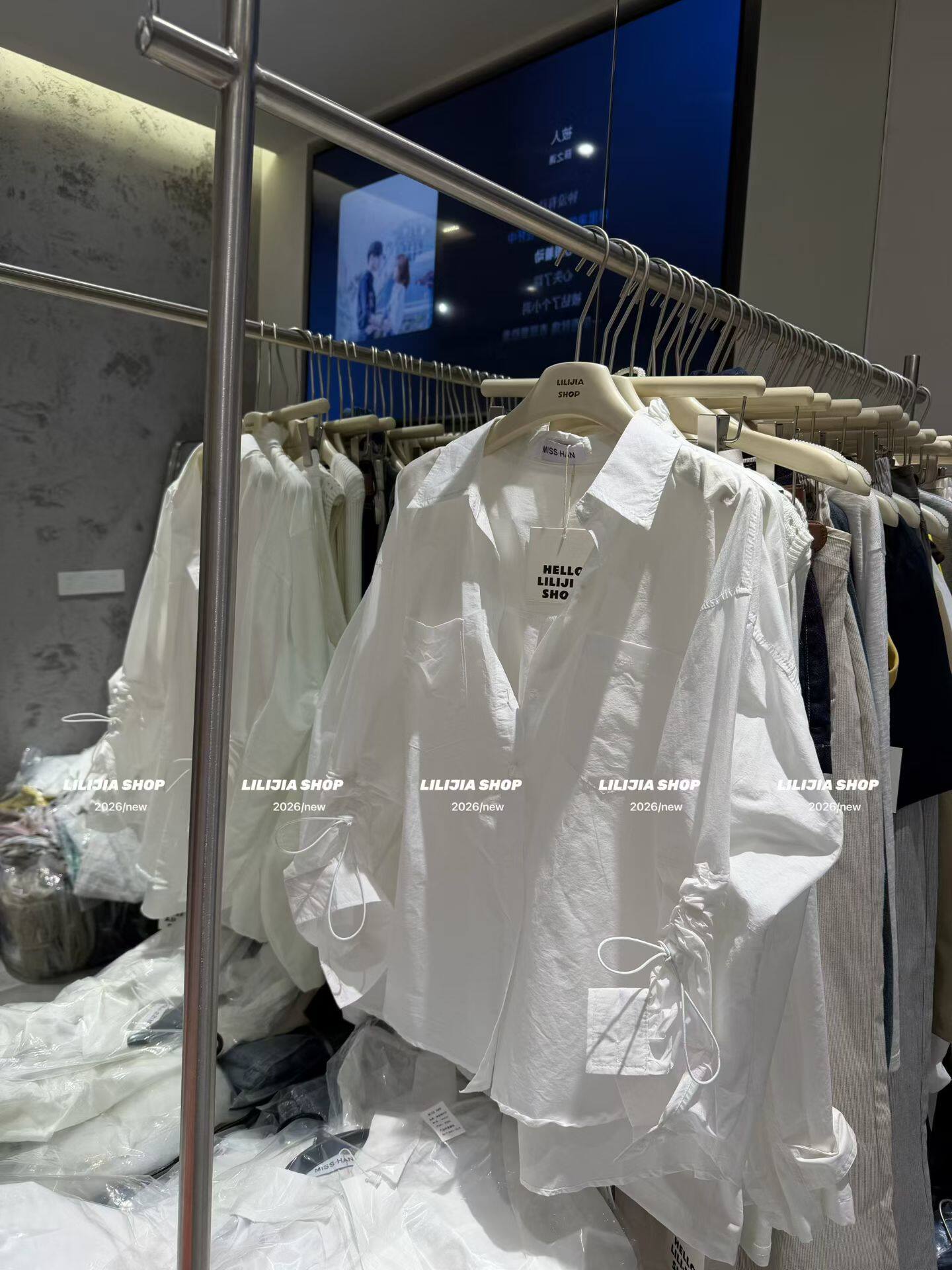 Miss家 2026夏季时尚百搭翻领设计感袖口抽绳防晒长袖衬衫外套女