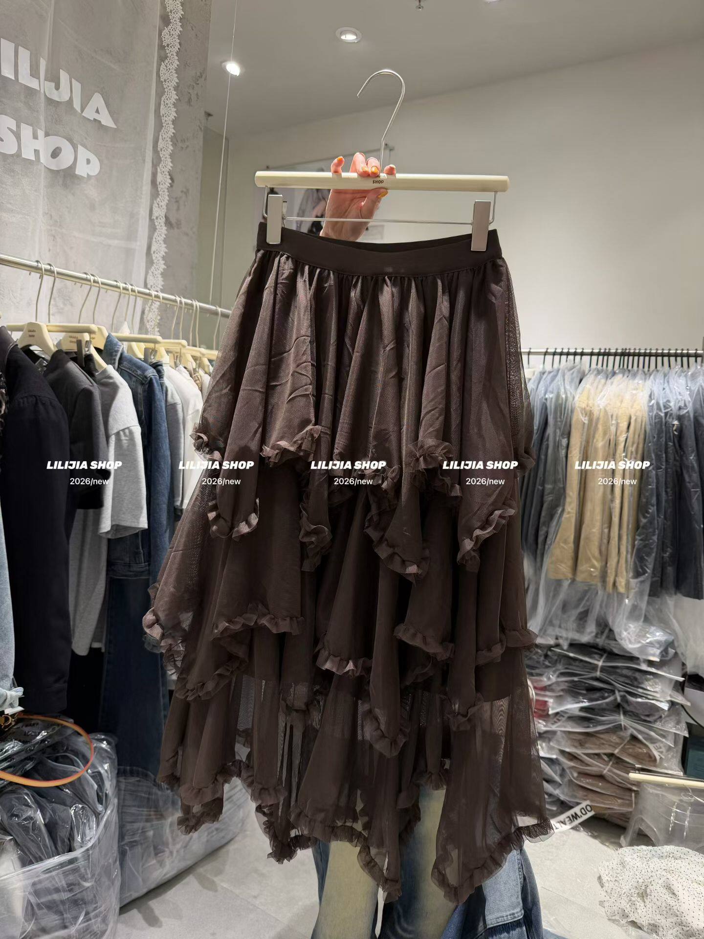 Miss家2026新款韩版时尚百搭显瘦不规则咖色网纱蛋糕半身裙中长款