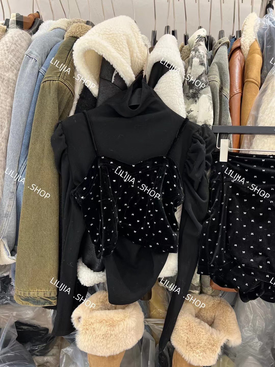 【五折】韩版高领泡泡袖加绒T恤女烫钻吊带背心套装裙时尚两件套,女装/女士精品,时尚套装,淘宝优惠券,粉丝福利购,淘宝优惠卷