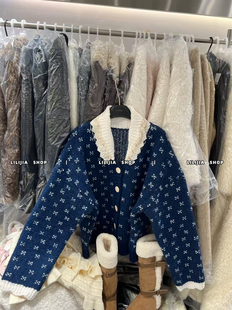 女 复古撞色钩花娃娃领厚实宽松百搭毛衣开衫 Miss家 2025秋冬新款