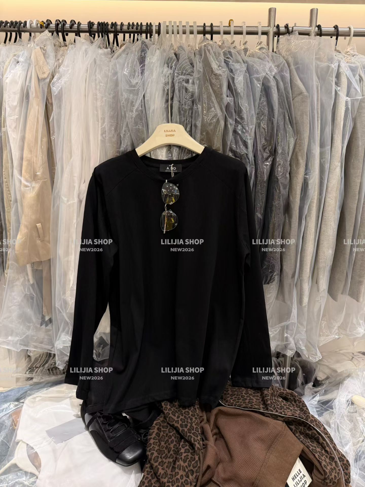 Miss家 2026秋季新款韩版宽松显瘦百搭纯色圆领长袖打底衫女上衣