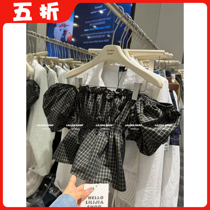 【五折】韩国东大门2026夏季新款时尚一字肩泡泡袖短袖格子衬衫
