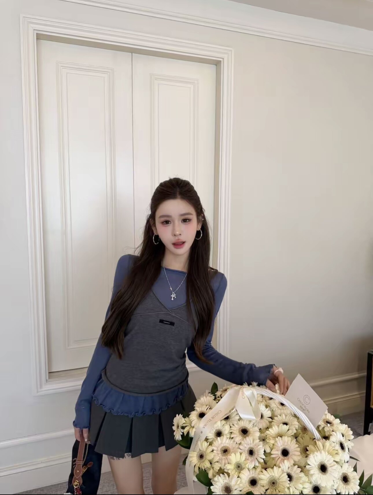 Miss家 2026秋季韩版卷边花边长袖T恤打底衫女配吊带背心两件套女
