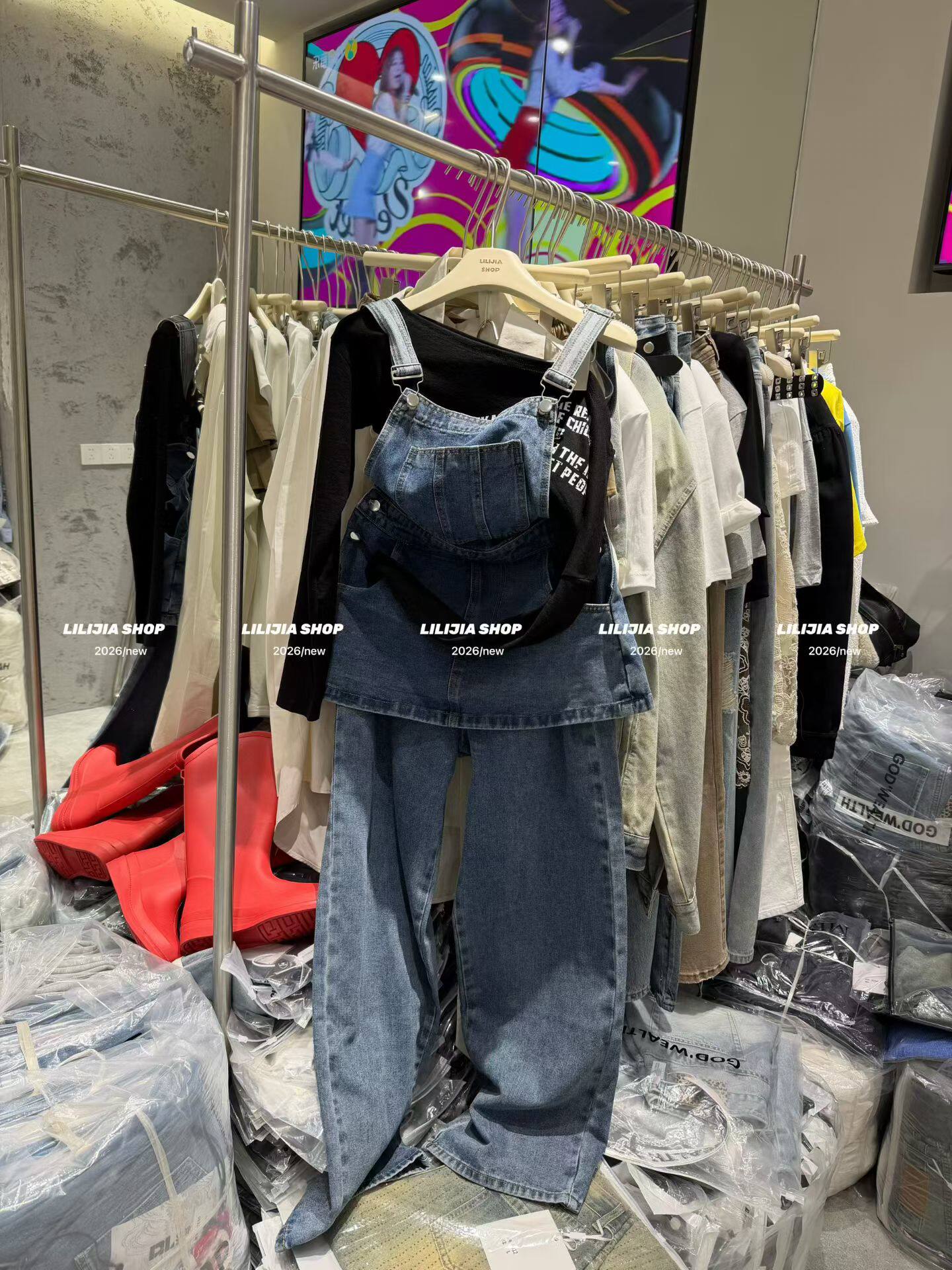 Miss家 2026春季新款韩版时尚百搭显瘦设计感牛仔裙裤背带裤女