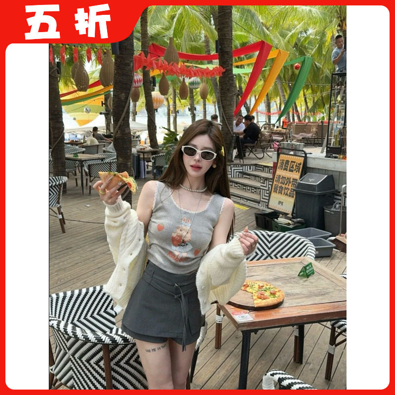 【五折】2025春新款韩版时尚百搭圆领蕾丝拼接卡通印花无袖背心女