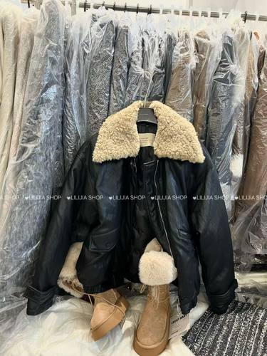 Miss家 2025冬季毛绒翻领皮衣羽绒服女小个子宽松长袖拉链短外套