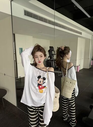 Miss家 2026夏韩版百搭宽松显瘦设计感背后镂空卡通印花防晒t恤