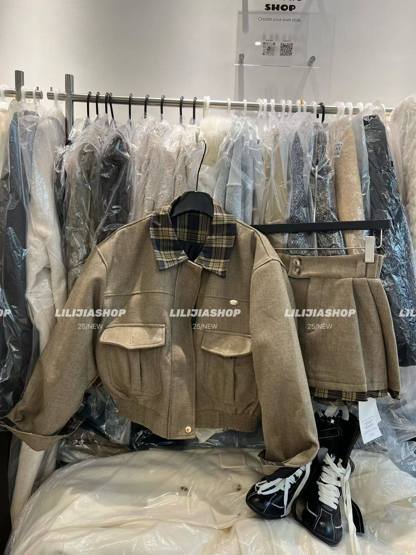 Miss家2025秋冬新款韩版时尚百搭宽松显瘦呢子羽绒外套半身裙套装