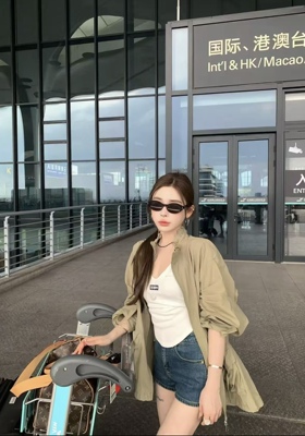 Miss家 赵露思同款半高领木耳边外套女2026春夏季收口袖抽褶上衣