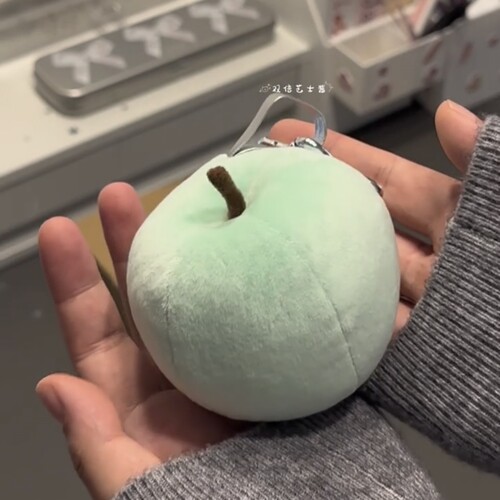 小红书同款可爱青苹果毛绒挂件高颜值钥匙扣包挂件装饰礼物送朋友