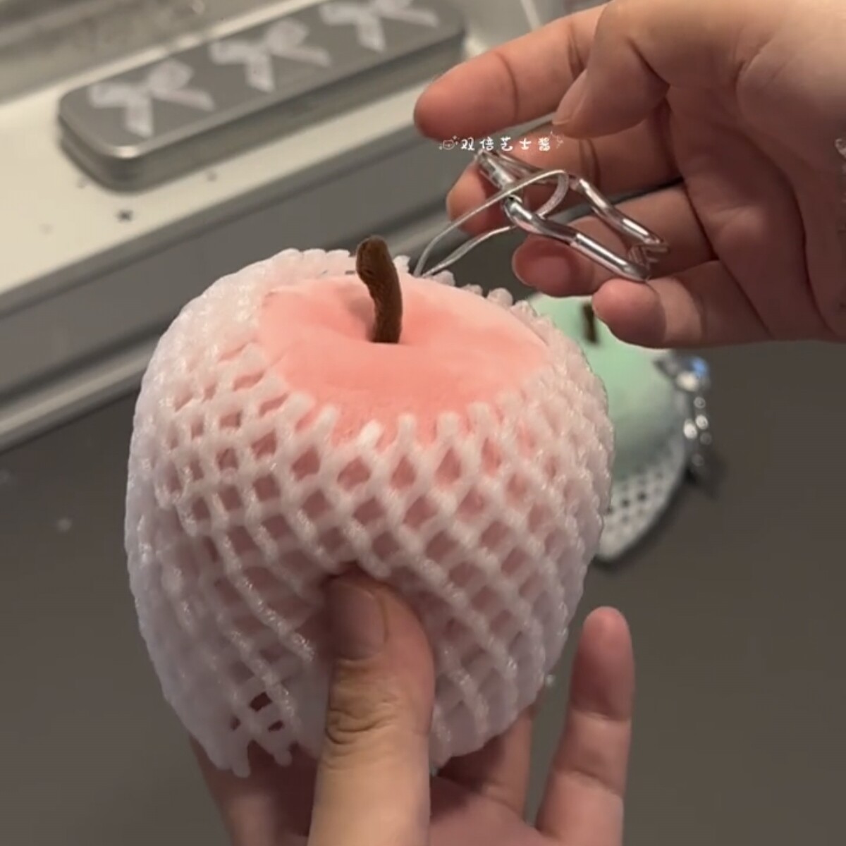 小红书同款可爱青苹果毛绒挂件高颜值钥匙扣背包包装饰礼物送朋友