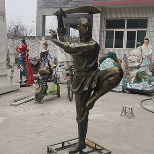 练武人物装饰摆件民俗中国功夫模型户外园林仿铜玻璃钢耍大刀雕塑