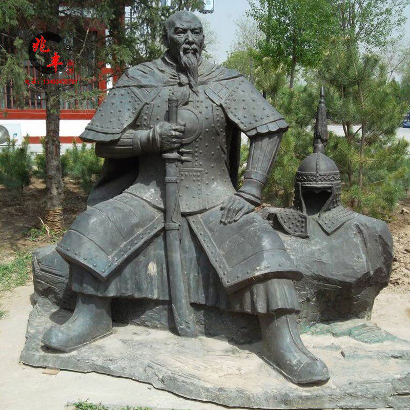 持剑将军像清代元帅士兵打仗人物户外园林玻璃钢模型铸铜雕塑定制