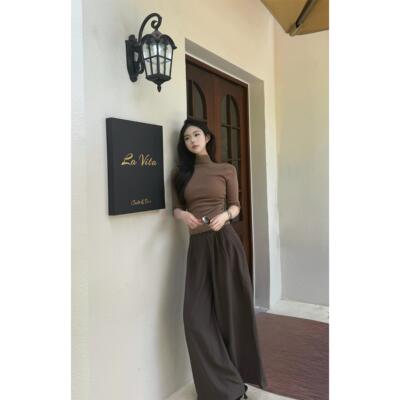 AWMU极简知性半高领打