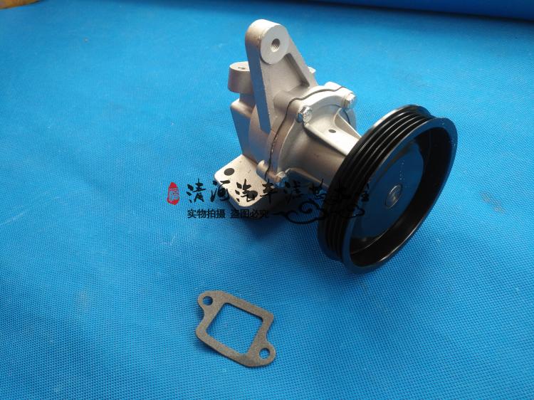 五菱荣光6407发动机水泵