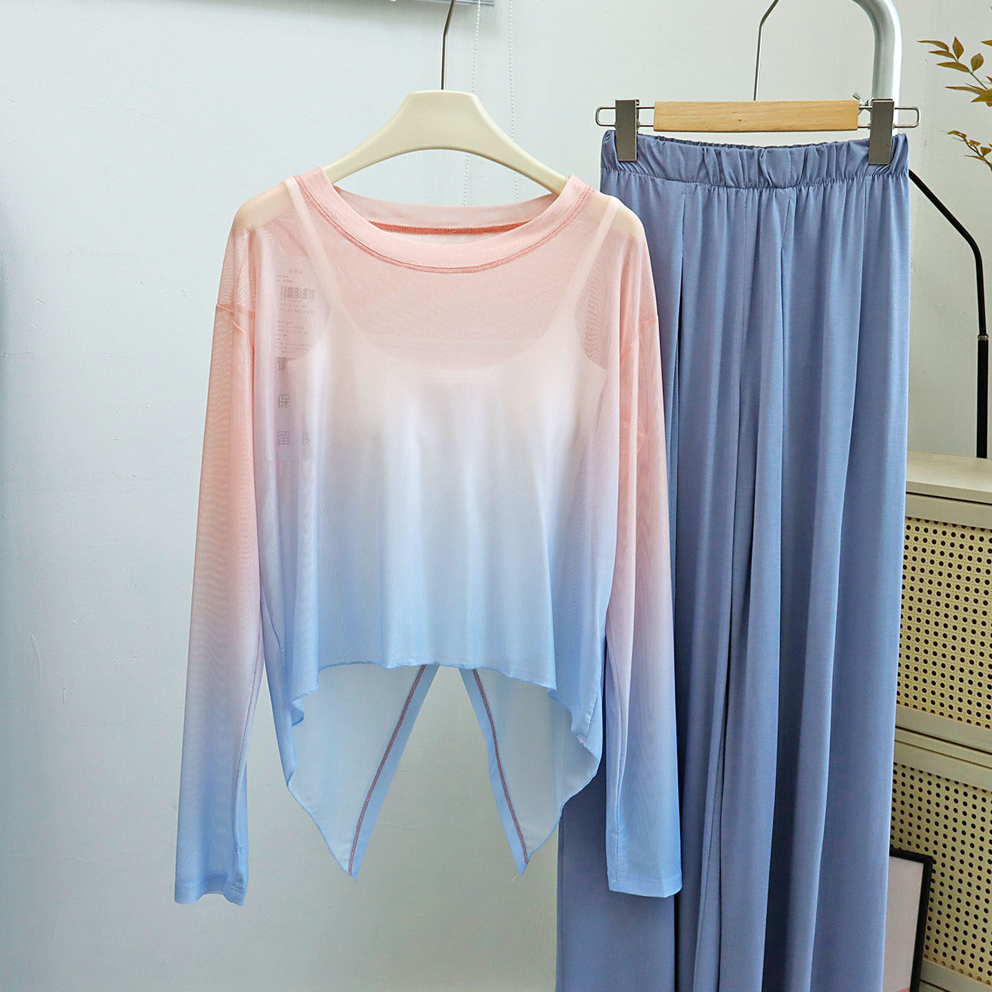 超仙古典舞渐变纱衣罩衫透视后背开叉网纱表演服舞蹈练功服上衣女