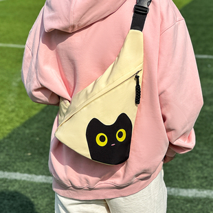 时尚运动胸包女高级感小众轻便斜挎包多功能大容量单肩骑行挎包女