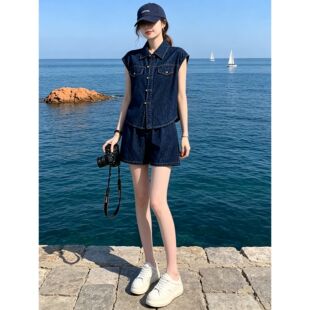 2026夏季新款牛仔风翻领无袖短裤两件套女夏显瘦减龄休闲运动套装