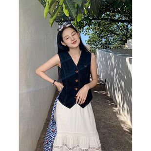 法式复古V领刺绣收腰牛仔马甲女夏季高级感外搭叠穿无袖马夹背心