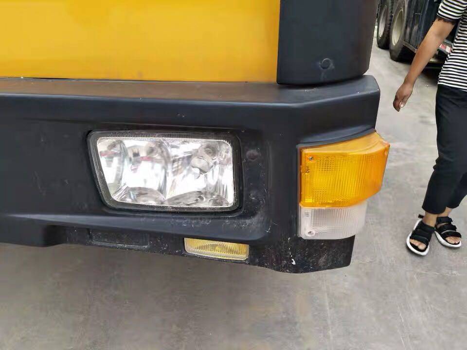 徐工吊车方向灯K系列16k25k25k5 20G50k方向灯原厂配件,3C数码配件,USB多功能数码宝,淘宝优惠券,粉丝福利购,淘宝优惠卷