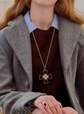 圣诞红十字礼堂格纹吊坠复古英伦风百搭毛衣链小众设计十字架项链