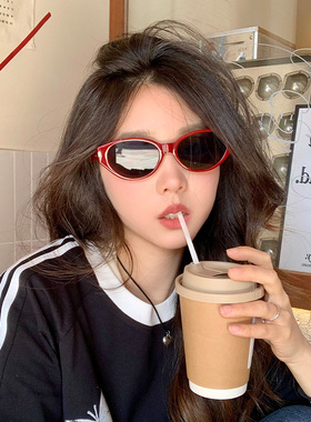 周给给2025新款猫眼墨镜女高级感辣妹红色眼镜潮流街拍近视太阳镜